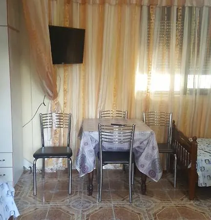 Garsoniere Me Qera Guest house 2*