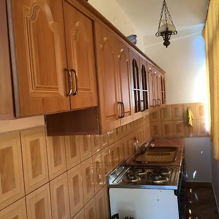 Garsoniere Me Qera Guest house