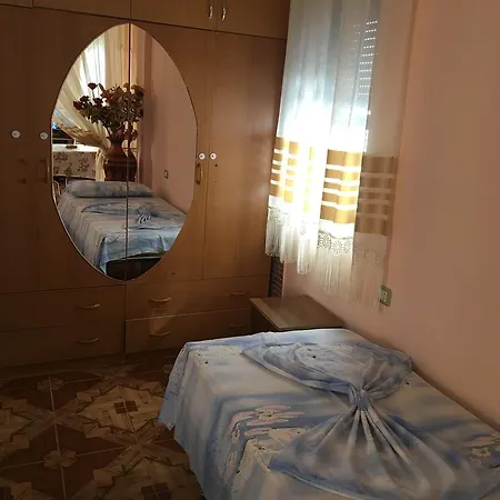 Garsoniere Me Qera 2* Durres